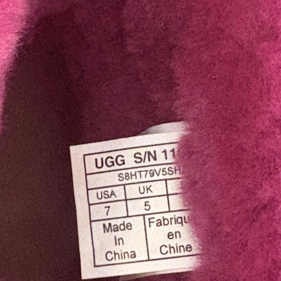 NWOT Uggs Hot pink size 7 Women - Picture 6 of 7